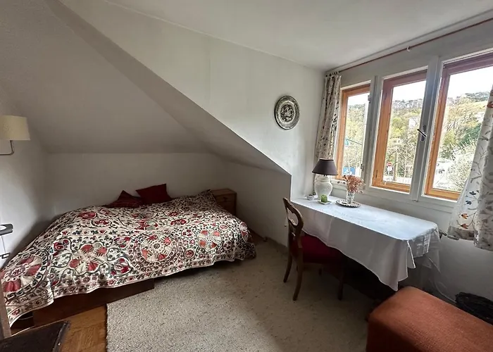 Living Unit, Wood Heated And Authentic דירה